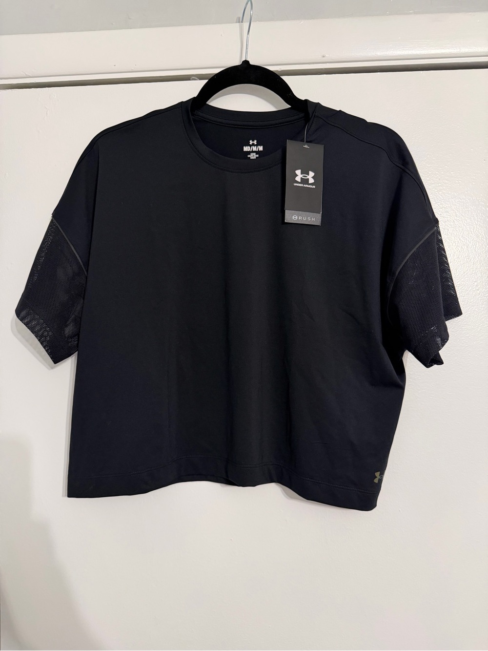 Under Armour Women’s Crop Black Performance Crewneck Tee - Size M